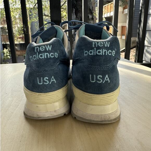 Athletic_Shoes